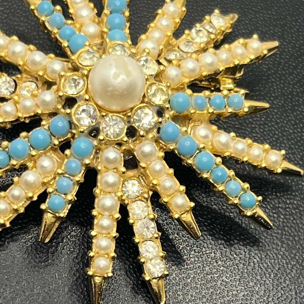 MCM starburst faux pearl turquoise rhinestone vintage brooch pin gold tone - Picture 4 of 14